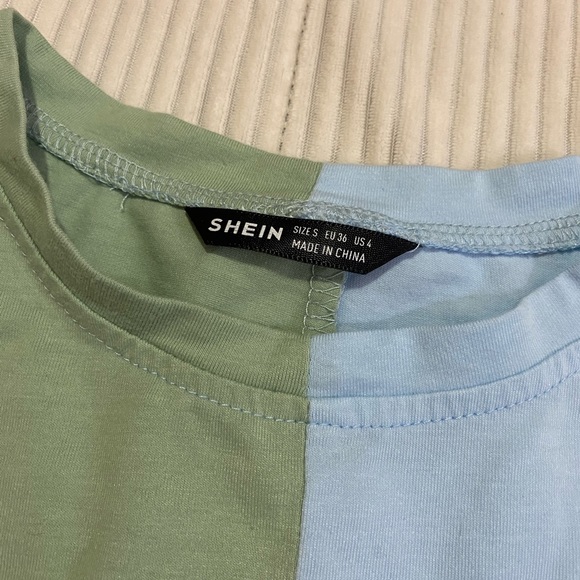 Shein Color Block Blue and Green Graphic Tee - Picture 3 of 4